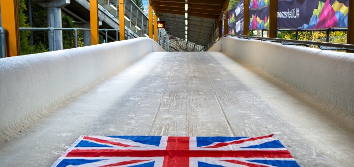 Skeleton team selection race